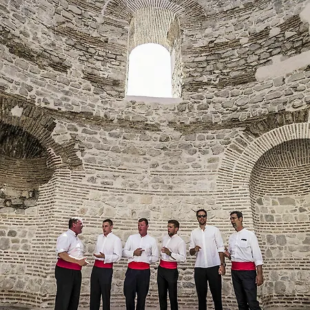 Oda ve Kahvaltı Bella Notte Di 4*