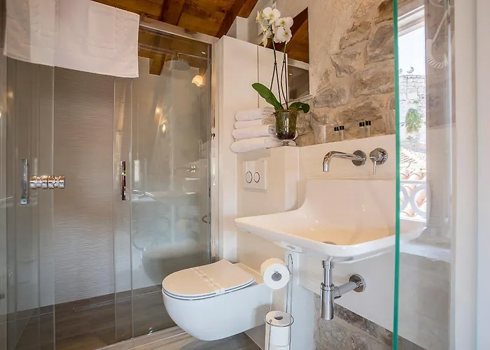 Bella Notte Di לינה וארוחת בוקר ספליט