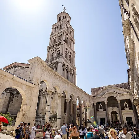 فندق مبيت وإفطار Bella Notte Di 4*