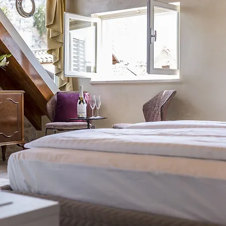 فندق مبيت وإفطار Bella Notte Di 4*